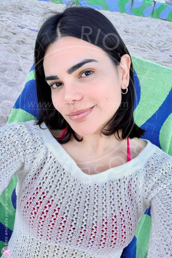 1 - photo of Laís Albuquerque