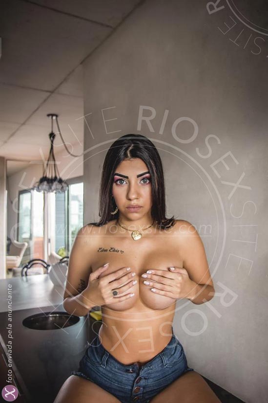 19ª foto da Rebecca Bueno
