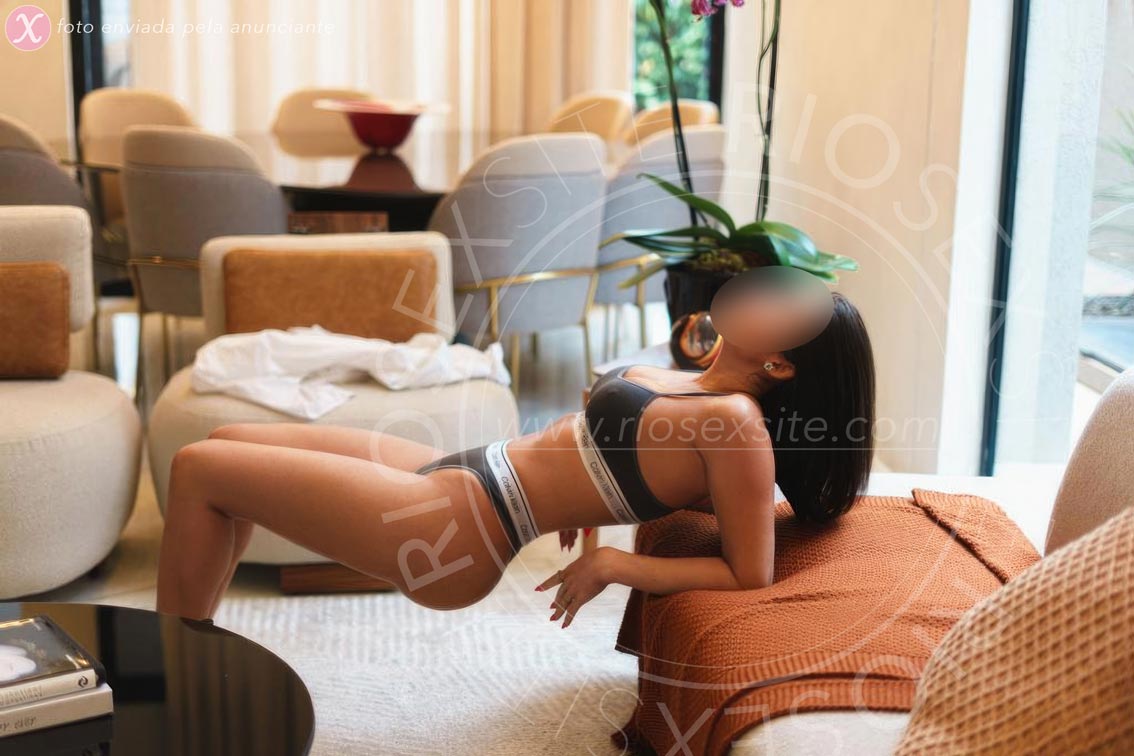 6ª foto da Laura Mansur