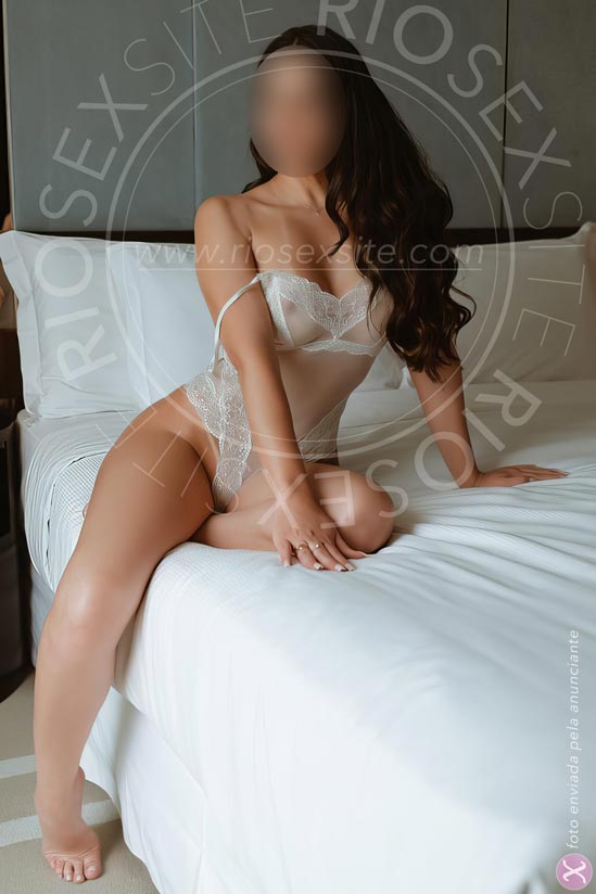 4ª foto da Maya Linz