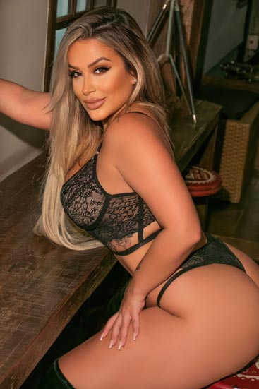 Acompanhante de luxo trços europeus Barra