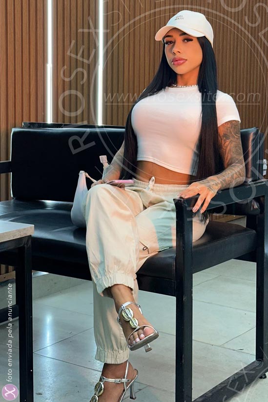 2 - photo of Mirela Motta