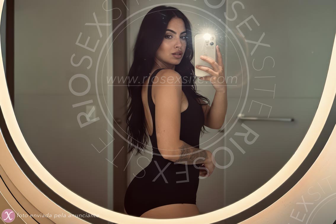 10 - photo of Íris Bella