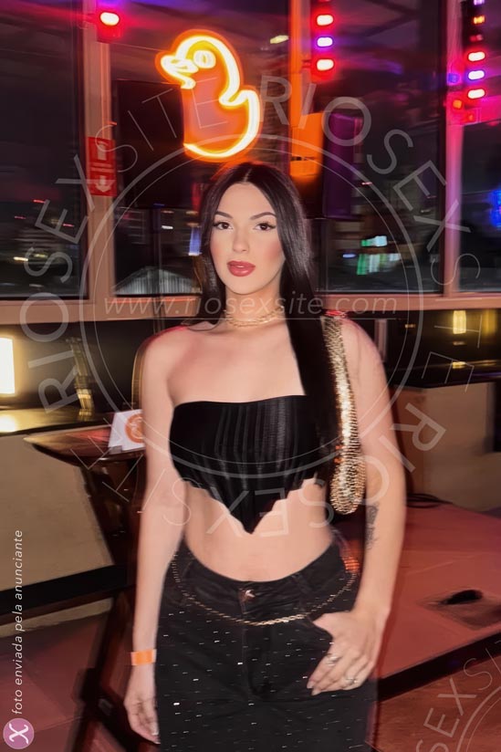 11 - photo of Julia Hills