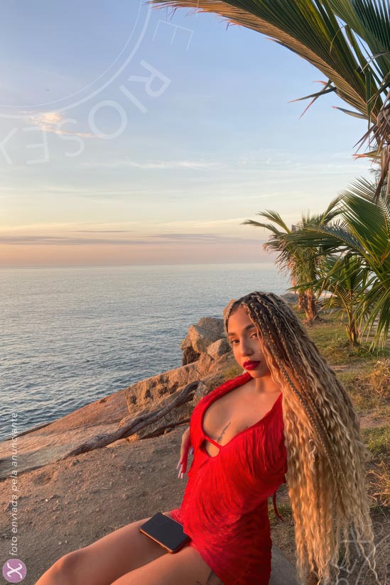 8 - photo of Jade Lopes