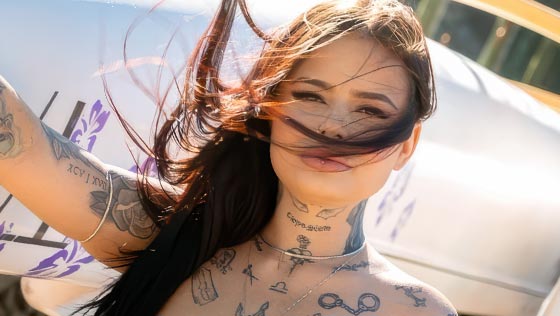Acompanhante Tatuada na Barra da Tijuca