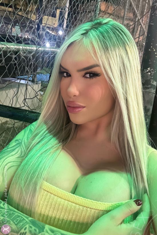 7 - photo of Nicolle Toledo