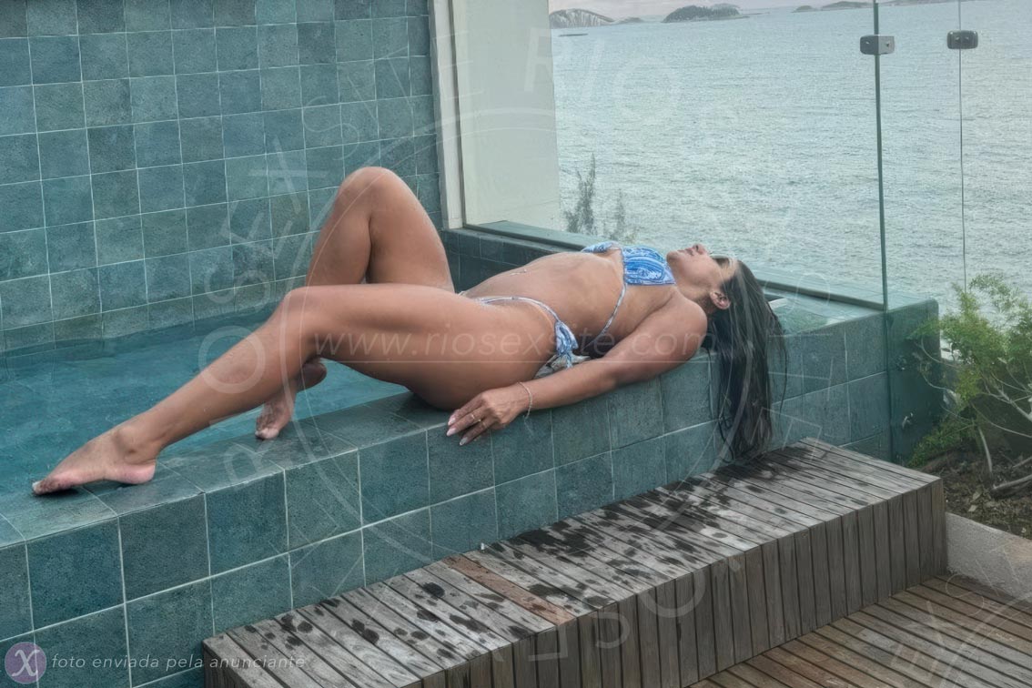 10ª foto da Laura Belmont