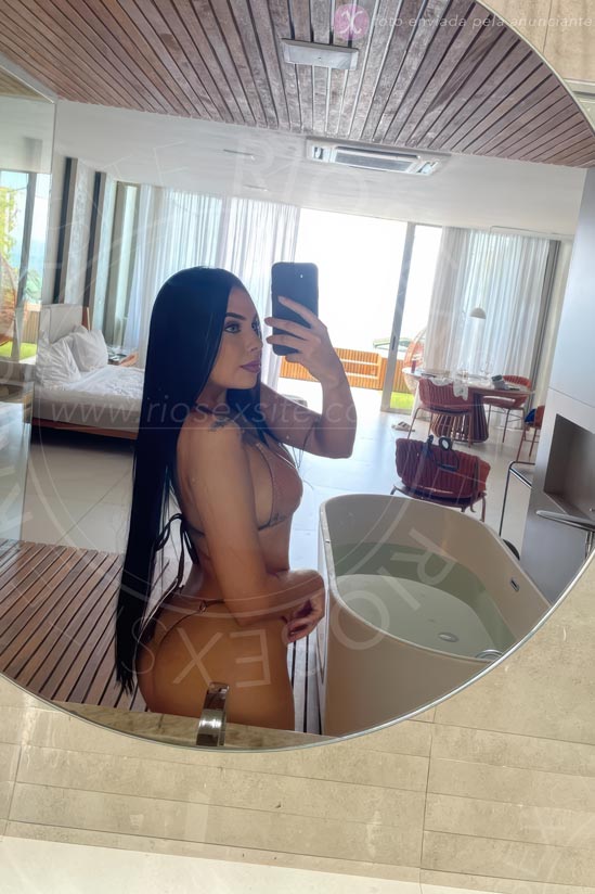 11ª foto da Yssis Benette