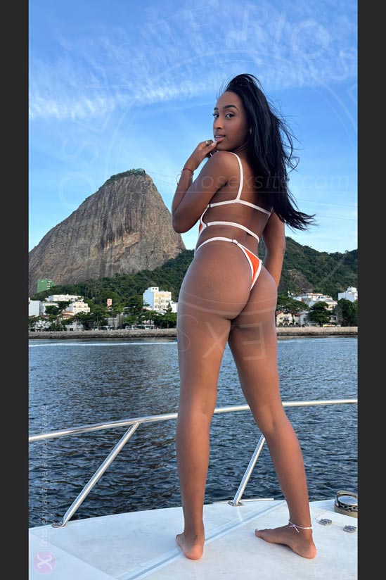 23ª foto da Louise Estrela