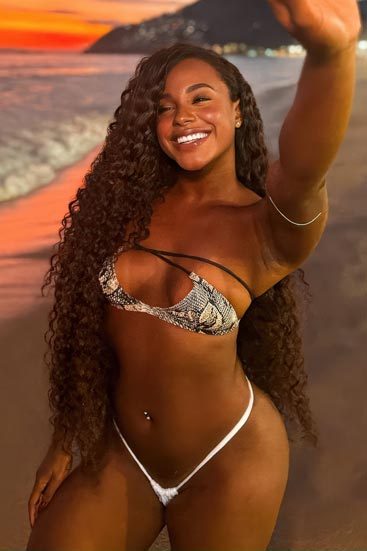 Acompanhante de luxo negra linda e sexy