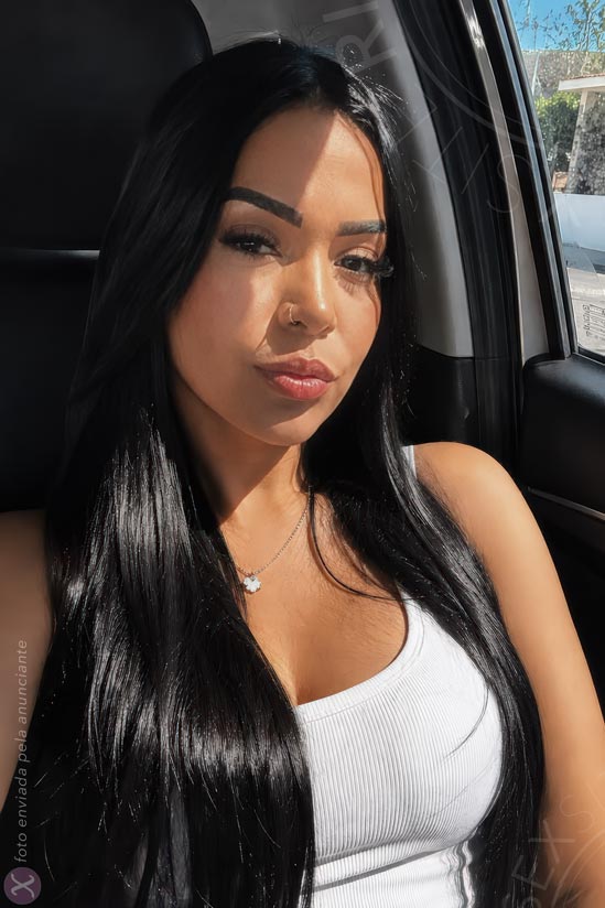6 - photo of Louise Avelar