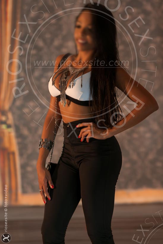 15ª foto da Gabi Monteiro