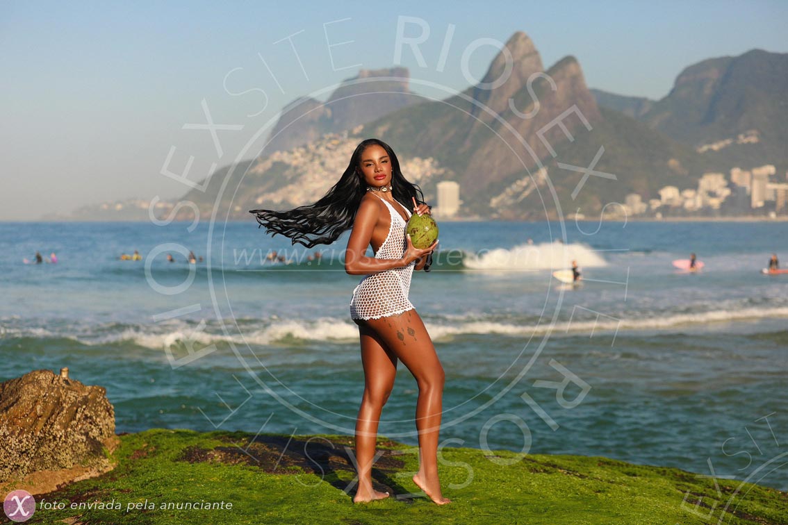 15 - photo of Indyara Dourado